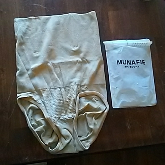 Woman's Nude waist Trainer New - Picture 1 of 4